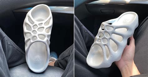 yeezy slides w2c